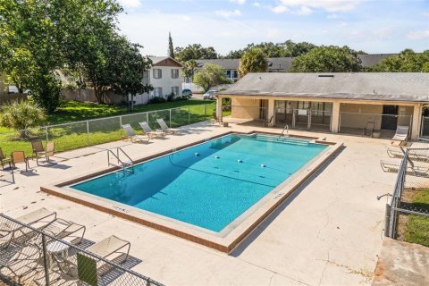 Condo in Orlando, Florida, 2 bedrooms № 2207170 - photo 26
