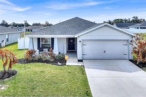 Villa ou maison à Lake Alfred, Floride 4 chambres, 164.25 m2 № 2142058