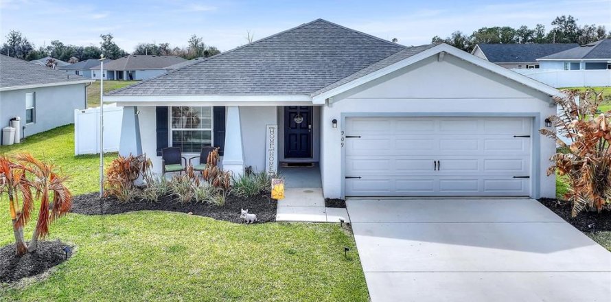 Villa ou maison à Lake Alfred, Floride 4 chambres, 164.25 m2 № 2142058
