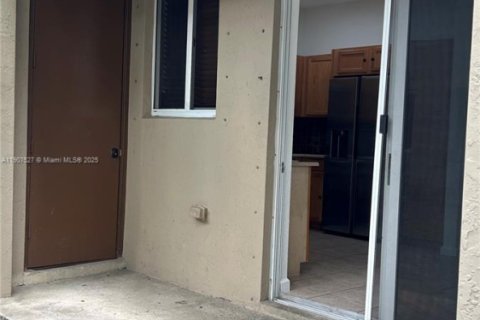 Villa ou maison à louer à Miami Gardens, Floride: 3 chambres, 128.02 m2 № 1965065 - photo 9