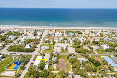 House in Flagler Beach, Florida 3 bedrooms, 148.64 sq.m. № 2221255 - photo 2