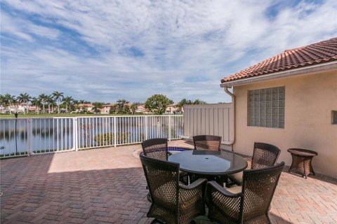 Villa ou maison à louer à Hollywood, Floride: 4 chambres, 213.68 m2 № 2067485 - photo 5