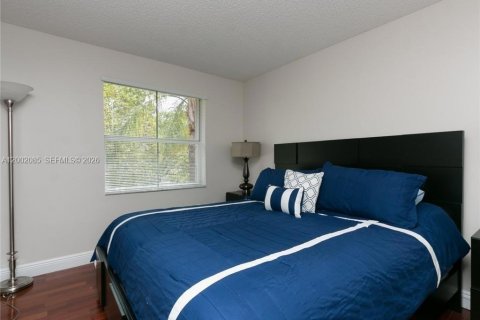 Villa ou maison à louer à Hollywood, Floride: 4 chambres, 213.68 m2 № 2067485 - photo 29