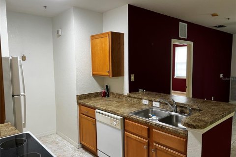 Condo in Orlando, Florida, 2 bedrooms  № 2222062 - photo 10