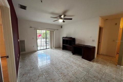 Condo in Orlando, Florida, 2 bedrooms  № 2222062 - photo 11