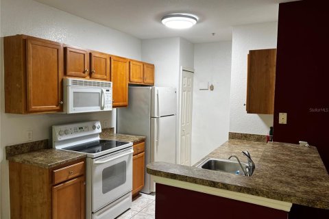 Condo in Orlando, Florida, 2 bedrooms  № 2222062 - photo 9