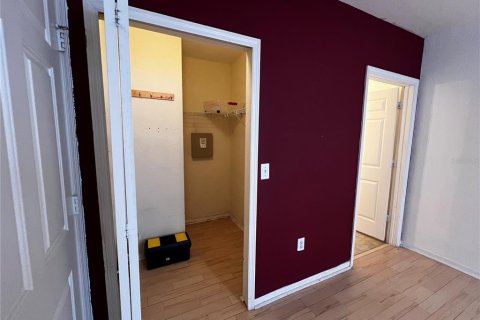 Condo in Orlando, Florida, 2 bedrooms  № 2222062 - photo 13