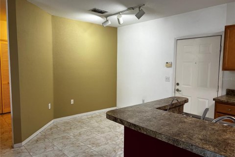 Condo in Orlando, Florida, 2 bedrooms  № 2222062 - photo 7