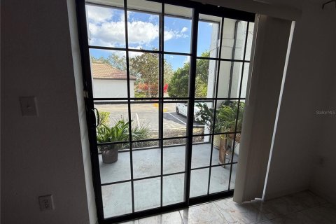 Condo in Orlando, Florida, 2 bedrooms  № 2222062 - photo 4