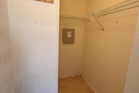 Condo in Orlando, Florida, 2 bedrooms  № 2222062 - photo 19
