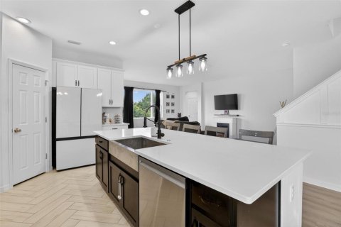 House in Groveland, Florida 5 bedrooms, 297.66 sq.m. № 2117745 - photo 11