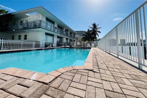Apartment in Miami Beach, Florida 1 bedroom, 74.32 sq.m. № 2002777 - photo 21