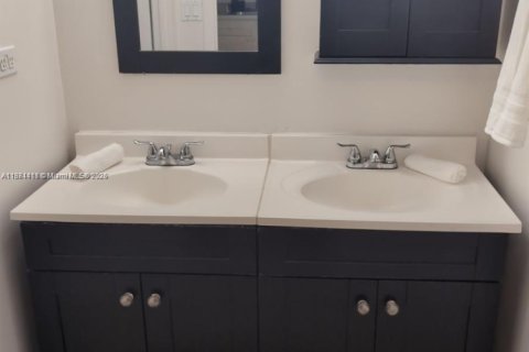 Appartement à louer à Miami Beach, Floride: 55.74 m2 № 1920080 - photo 6