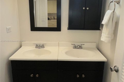 Appartement à louer à Miami Beach, Floride: 55.74 m2 № 1920080 - photo 9