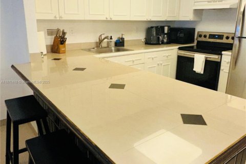 Appartement à louer à Miami Beach, Floride: 55.74 m2 № 1920080 - photo 10