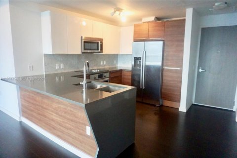Condominio en venta en Miami, Florida, 1 dormitorio, 73.49 m2 № 2011465 - foto 5