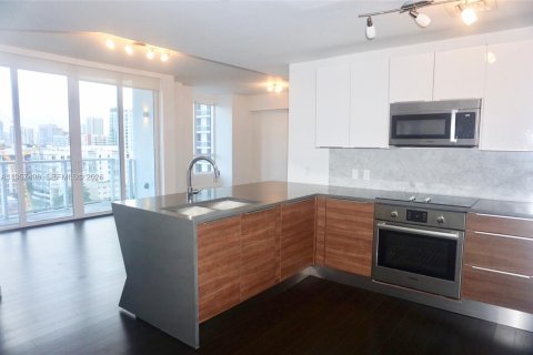 Condominio en venta en Miami, Florida, 1 dormitorio, 73.49 m2 № 2011465 - foto 6