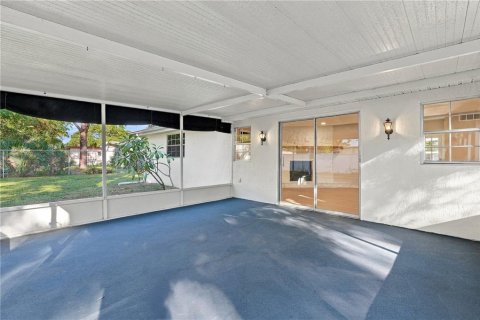 Villa ou maison à vendre à Tampa, Floride: 4 chambres, 176.14 m2 № 2415372 - photo 29