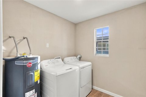 Villa ou maison à vendre à Tampa, Floride: 4 chambres, 176.14 m2 № 2415372 - photo 27