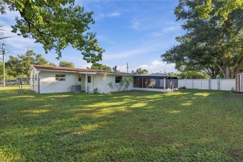 Villa ou maison à vendre à Tampa, Floride: 4 chambres, 176.14 m2 № 2415372 - photo 30