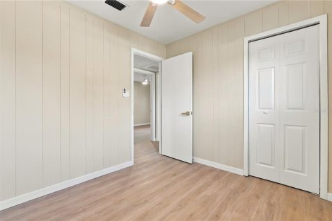 Villa ou maison à vendre à Tampa, Floride: 4 chambres, 176.14 m2 № 2415372 - photo 17