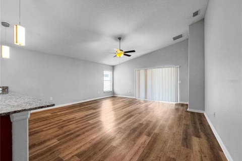 Villa ou maison à louer à Wimauma, Floride: 3 chambres, 162.02 m2 № 2166955 - photo 3