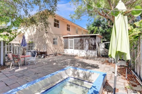 Touwnhouse à vendre à North Miami, Floride: 3 chambres, 126.35 m2 № 1774320 - photo 9
