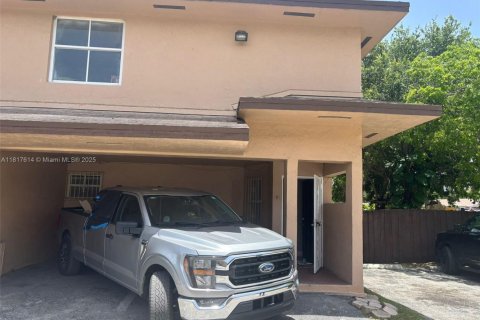 Touwnhouse à vendre à North Miami, Floride: 3 chambres, 126.35 m2 № 1774320 - photo 2