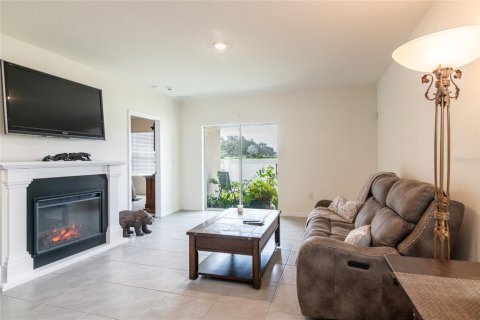 Casa en venta en Wesley Chapel, Florida, 3 dormitorios, 140.84 m2 № 1913486 - foto 3