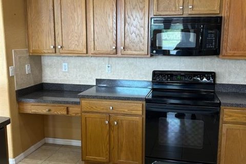 Casa en venta en Brandon, Florida, 4 dormitorios, 253.62 m2 № 2133128 - foto 5