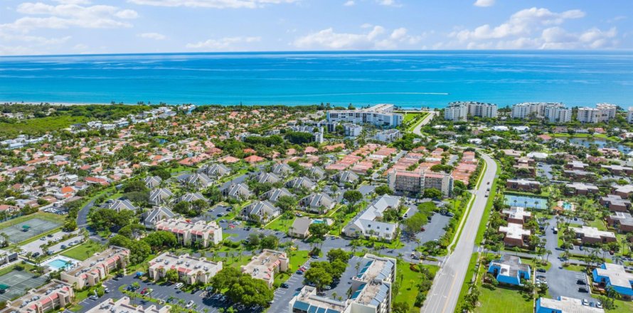 Condominio en Jupiter, Florida, 2 dormitorios  № 1011499