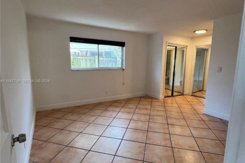 Casa en venta en Hollywood, Florida, 3 dormitorios, 168.71 m2 № 2006167 - foto 7