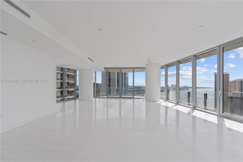 Condominio en alquiler en Miami, Florida, 5 dormitorios № 1994876 - foto 17