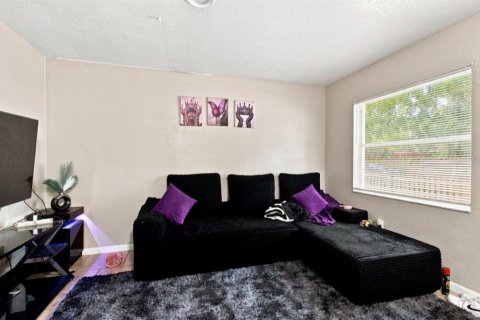 Propiedad comercial en venta en Tampa, Florida, 6 dormitorios, 161.28 m2 № 2291925 - foto 15