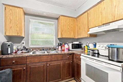 Propiedad comercial en venta en Tampa, Florida, 6 dormitorios, 161.28 m2 № 2291925 - foto 21
