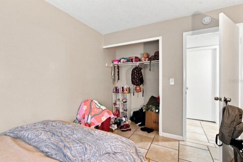 Propiedad comercial en venta en Tampa, Florida, 6 dormitorios, 161.28 m2 № 2291925 - foto 10