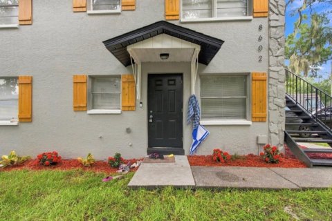 Propiedad comercial en venta en Tampa, Florida, 6 dormitorios, 161.28 m2 № 2291925 - foto 2