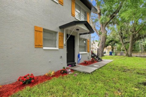 Propiedad comercial en venta en Tampa, Florida, 6 dormitorios, 161.28 m2 № 2291925 - foto 3