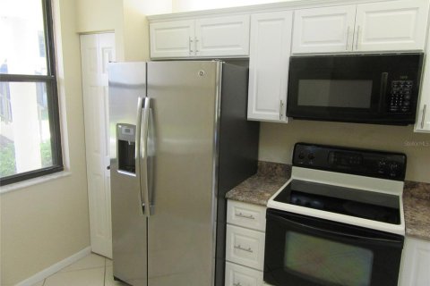 Copropriété à louer à Clearwater, Floride: 2 chambres, 105.91 m2 № 2429337 - photo 4