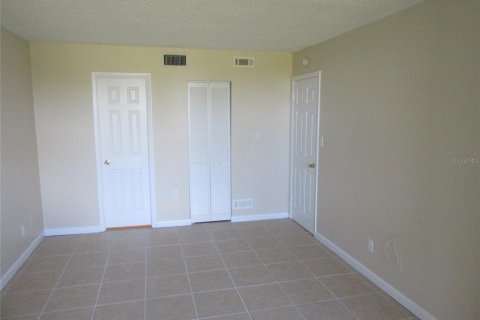Copropriété à louer à Clearwater, Floride: 2 chambres, 105.91 m2 № 2429337 - photo 7