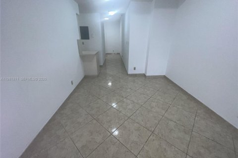 Купить кондоминиум в Серфсайд, Флорида 2 спальни, 110.55м2, № 2182388 - фото 6