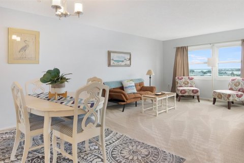 Condo in Saint Petersburg, Florida, 2 bedrooms  № 1802128 - photo 7