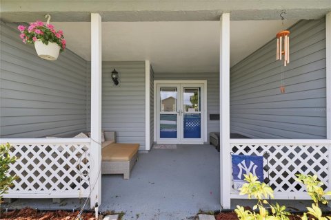 House in New Port Richey, Florida 3 bedrooms, 152.92 sq.m. № 2199885 - photo 3