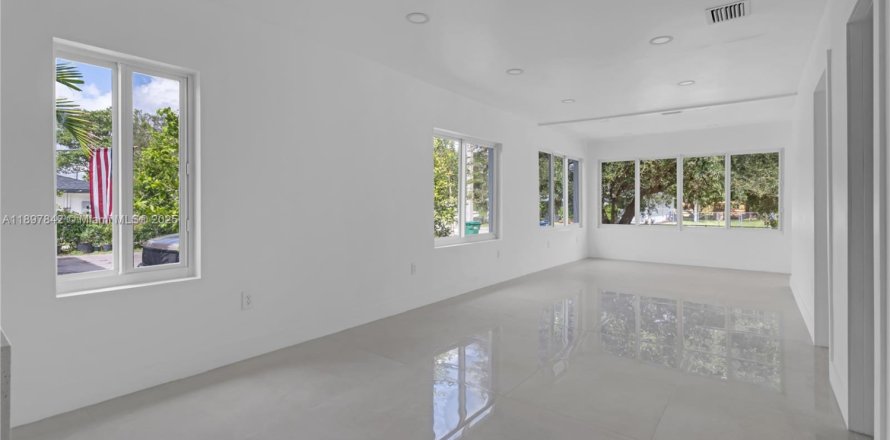 Villa ou maison à Florida City, Floride 5 chambres, 167.78 m2 № 1949534