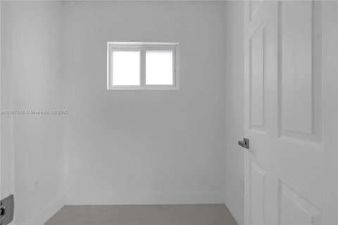 Villa ou maison à vendre à Florida City, Floride: 5 chambres, 167.78 m2 № 1949534 - photo 30