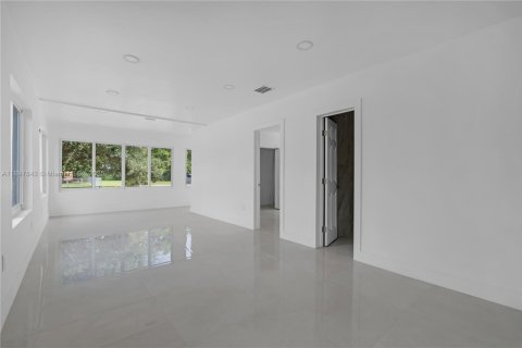 Villa ou maison à vendre à Florida City, Floride: 5 chambres, 167.78 m2 № 1949534 - photo 3