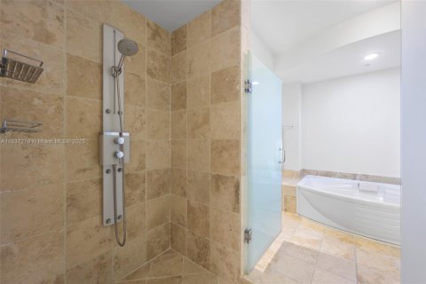 Copropriété à vendre à Sunny Isles Beach, Floride: 3 chambres, 198.53 m2 № 1958394 - photo 16