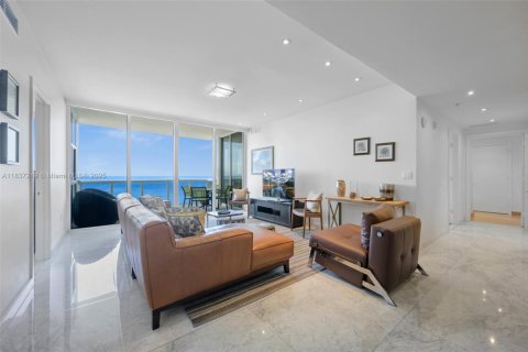 Copropriété à vendre à Sunny Isles Beach, Floride: 3 chambres, 198.53 m2 № 1958394 - photo 2