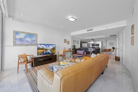 Copropriété à vendre à Sunny Isles Beach, Floride: 3 chambres, 198.53 m2 № 1958394 - photo 3