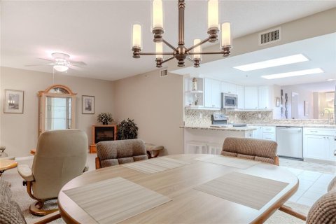 Copropriété à vendre à Daytona Beach Shores, Floride: 3 chambres, 195.09 m2 № 1447071 - photo 7